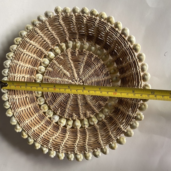 round woven straw dish basket cowrie shells catch all boho beach decor accents - Picture 5 of 6